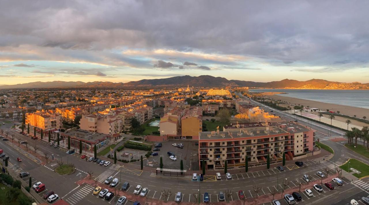 Bay View Empuriabrava Appartement Buitenkant foto